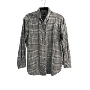GAP women’s  Black and White Plaid “big shirt”
